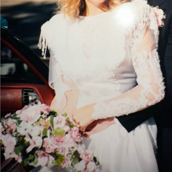 Wedding Dress with Headress and Veil - Picture 7 of 8